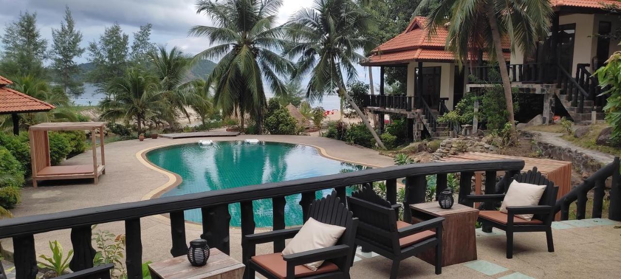 Red Pearl Beach Resort Chaloklum Ngoại thất bức ảnh
